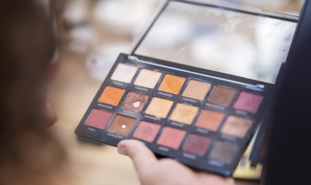 make-up, colors, product, eyelash, colour, woman, beauty, girl, fashion, cosmetics, mirror, application, women, powder, face