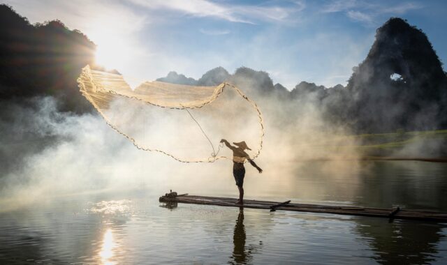 fishing, vietnam, fisherman, province, cao bang, lifestyle, daylight, life, nature, sky, water, mist, fog, sunlight