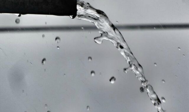 water, drips, flow, liquid, wet, drain, nature, pipe, flowing, droplet, pouring, pour